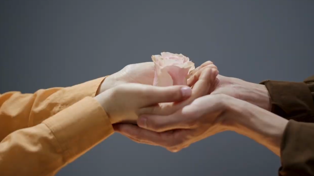 La línea del destino no es fija — cambia contigo.